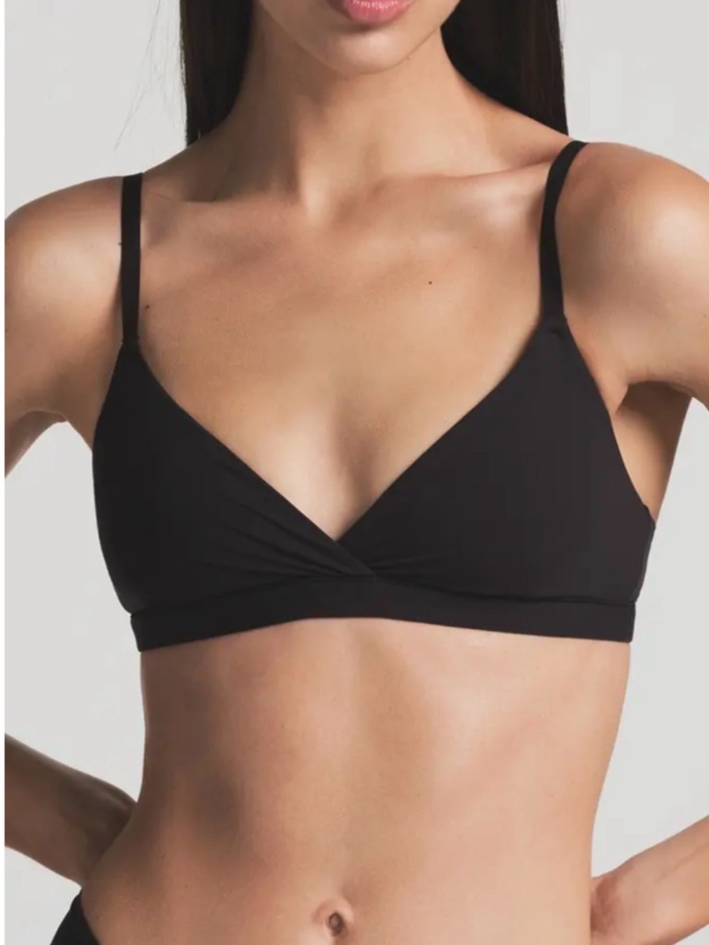 FITS EVERYBODY CROSSOVER BRALETTE ONYX  LARGE NEW